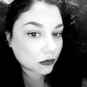 Meet your Posher, Desiree